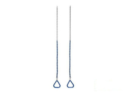 Aros de gimnasia triangulares encadenados