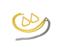 Aros de gimnasia triangulares encadenados