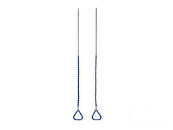 Aros de gimnasia triangulares encadenados