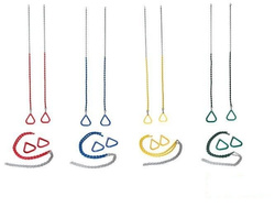 Aros de gimnasia triangulares encadenados